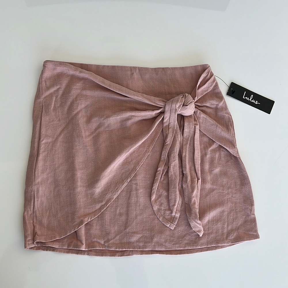 NWT Lulus pink skirt